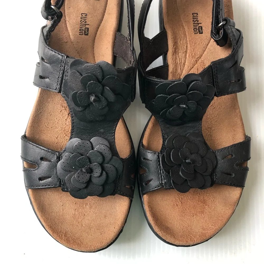 Clarks Women’s Leisa Claytin Black Floral Leather Slingback Sandals size 9.5